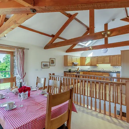 Tatil Evi New Park Farm - Church *